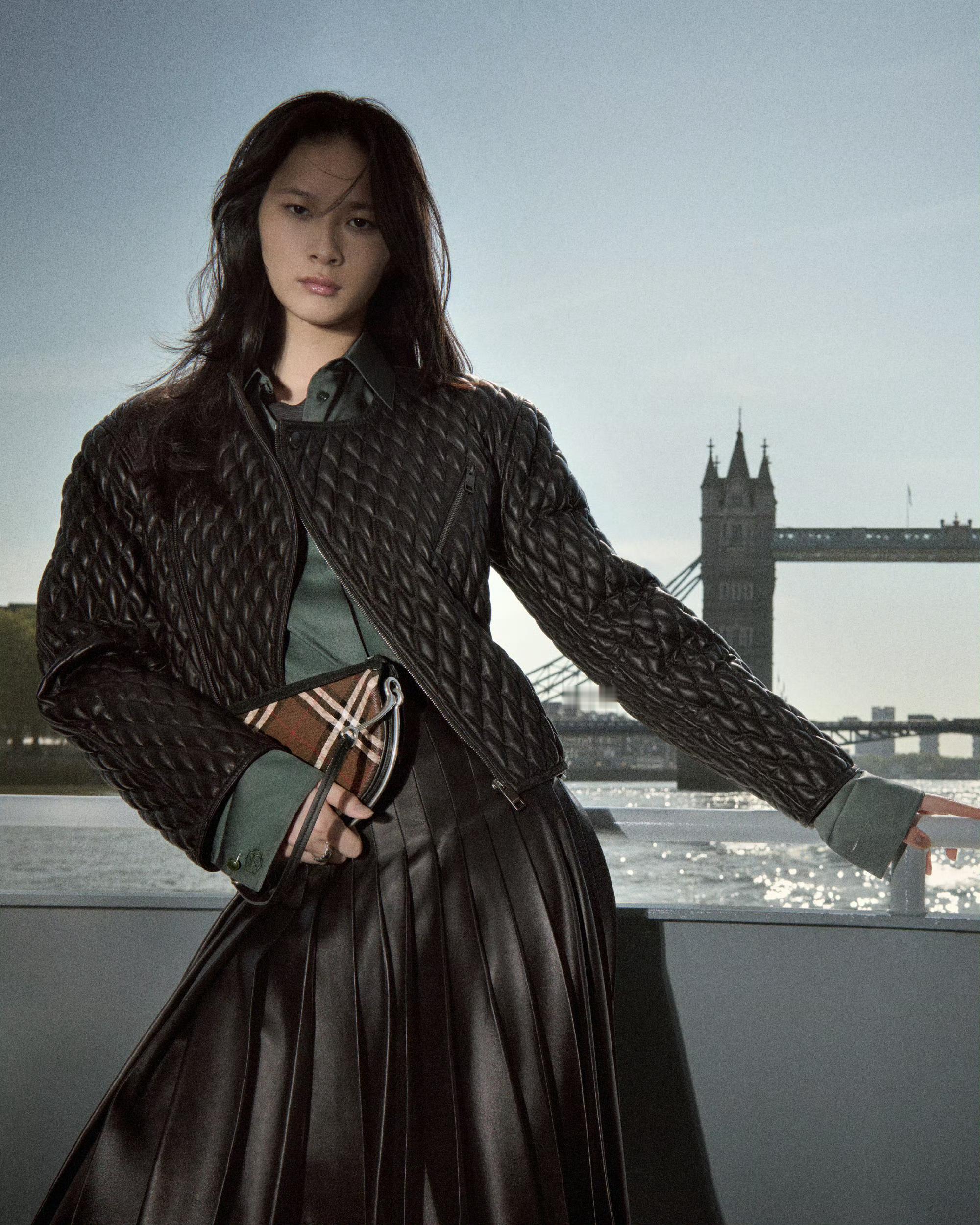 时尚灵感解读 Burberry 2026冬季广告大片，Burberry把镜头重新