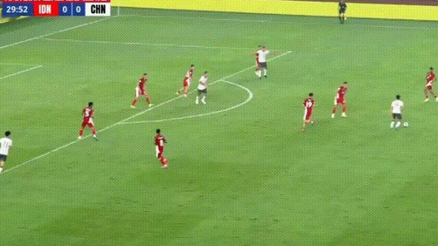 中国队0：1负印尼队，无缘晋级世预赛亚洲区18强赛下一阶段
    
     