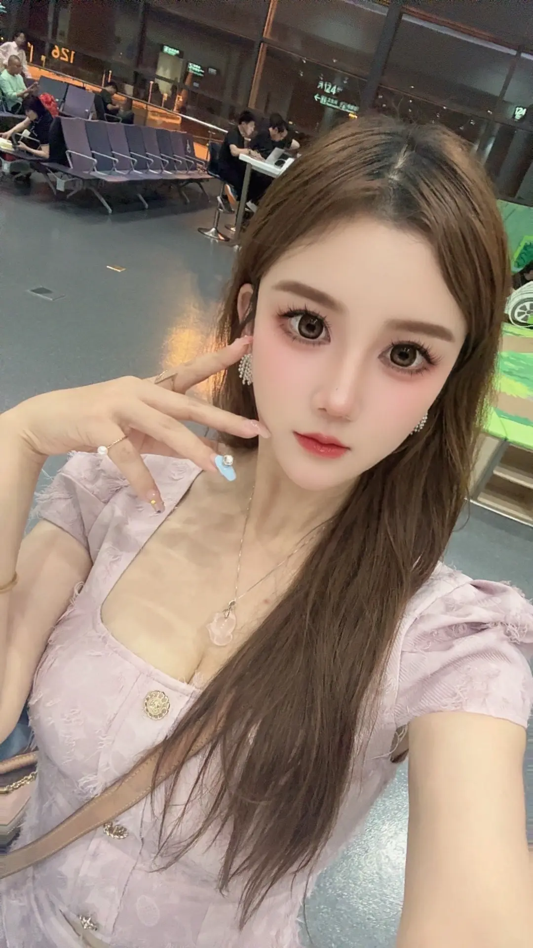 回蓉 回成都 明天过个20岁生日哈哈哈
