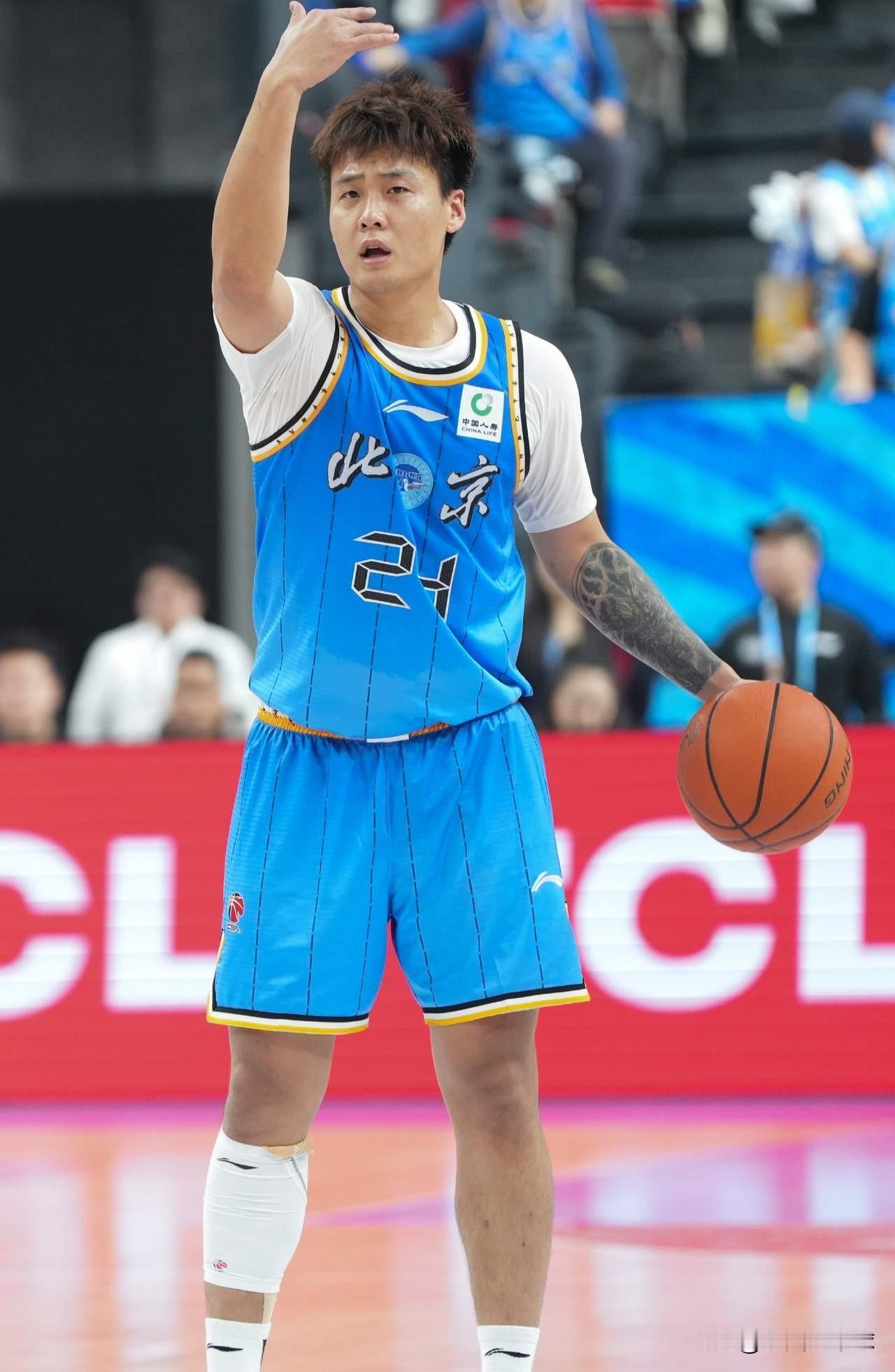 周琦缺阵陈盈俊8中1！赵睿挺身而出23+6助球队喜迎六连胜

北京队本赛季一路高