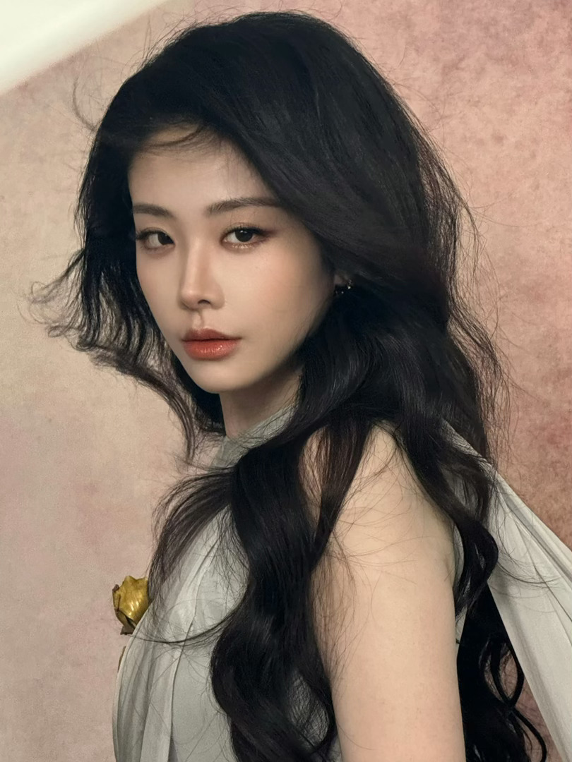 喻言淡绿抹胸裙喻言淡绿色抹胸裙美我一大跳，真的好漂亮