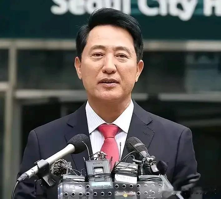 吴世勋第五次当选首尔市长，最后时刻上演逆转好戏，战胜共同民主党候选人郑愿伍，如愿