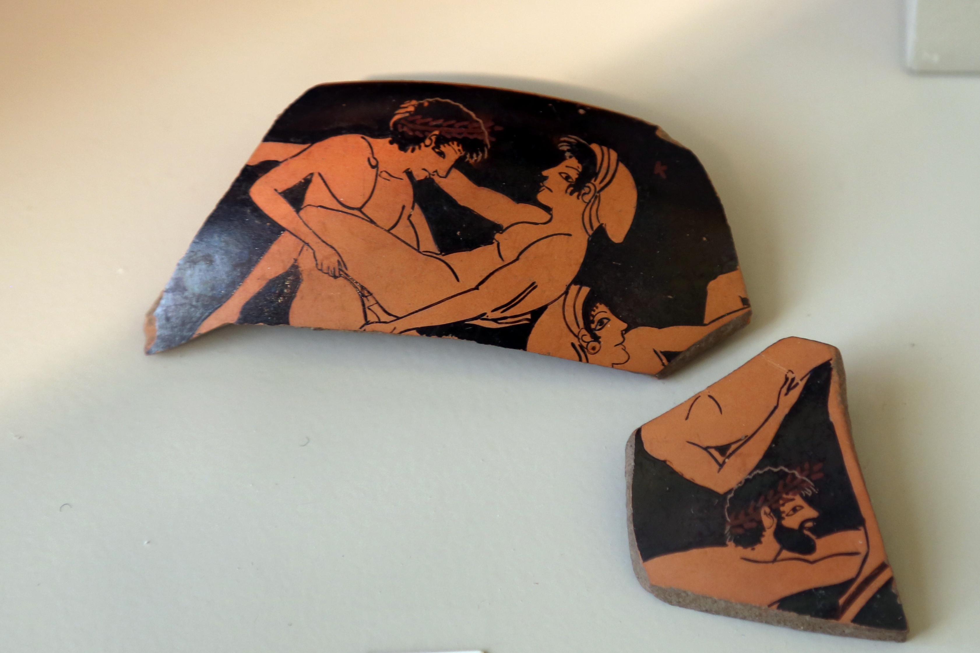 柏林老博物馆藏意大利南部出土公元前6世纪至前5世纪古希腊雅典地区制作的彩绘陶器残