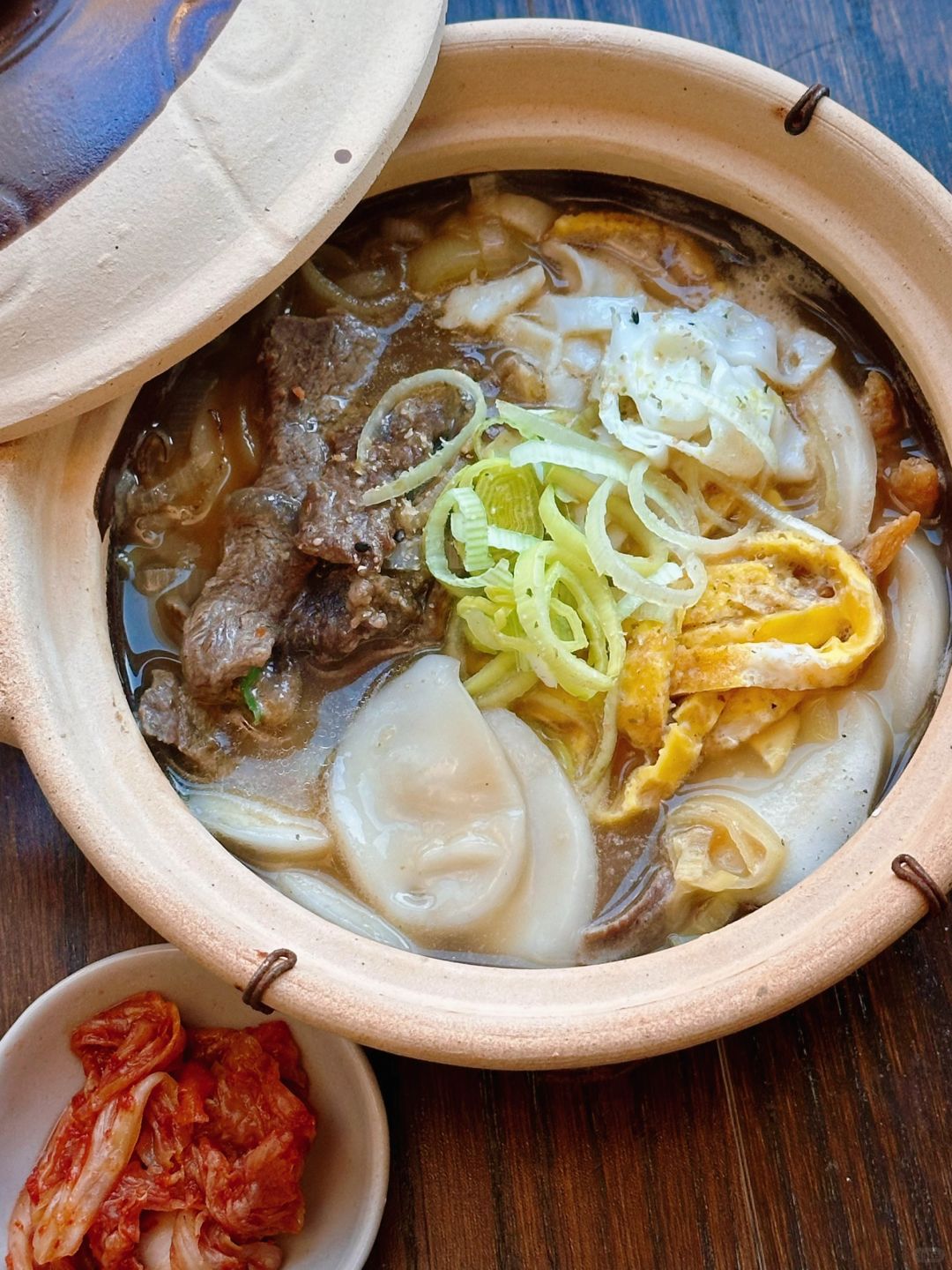 快手韩式牛肉年糕汤🍲热气腾腾鲜美治愈🥣