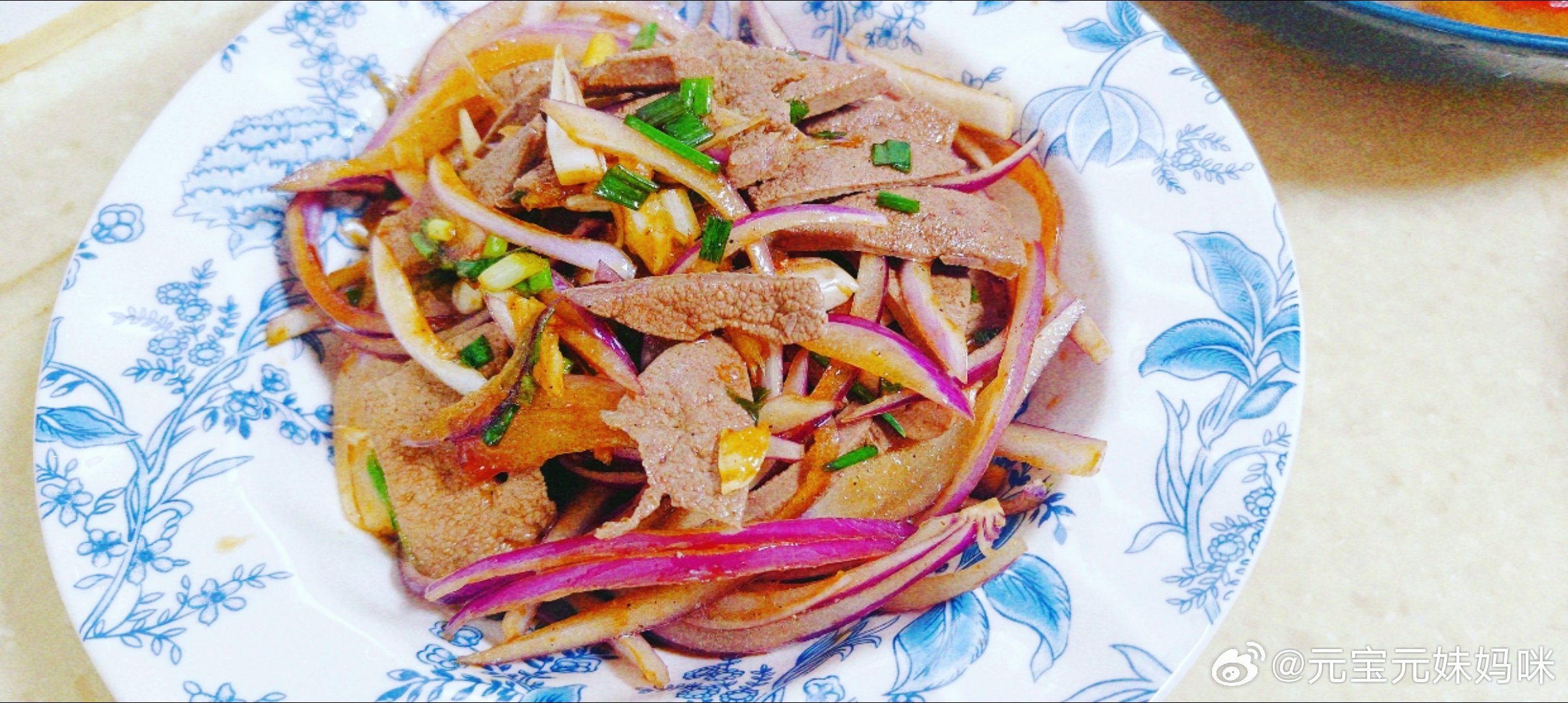 生活手记美食时刻 人很难拥有一个完美的过去所以别让自己从前对生活的失望，影响正在