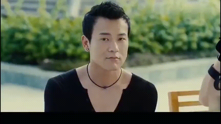 该轮到廖凡出大名了吧！《欢颜》前四集的精彩，几乎是廖凡托举着“董太子”演，堪称托
