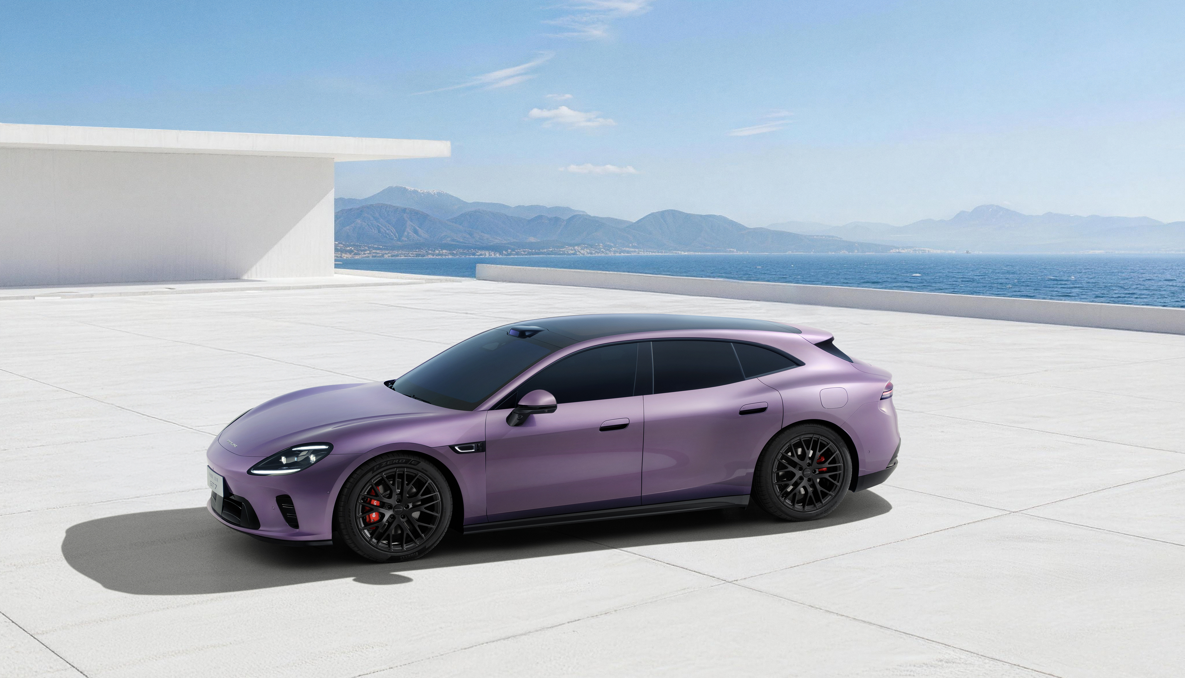 华为乾崑搞了个大动作——启境GT7，直接把"智能猎装"这个概念玩明白了。5050