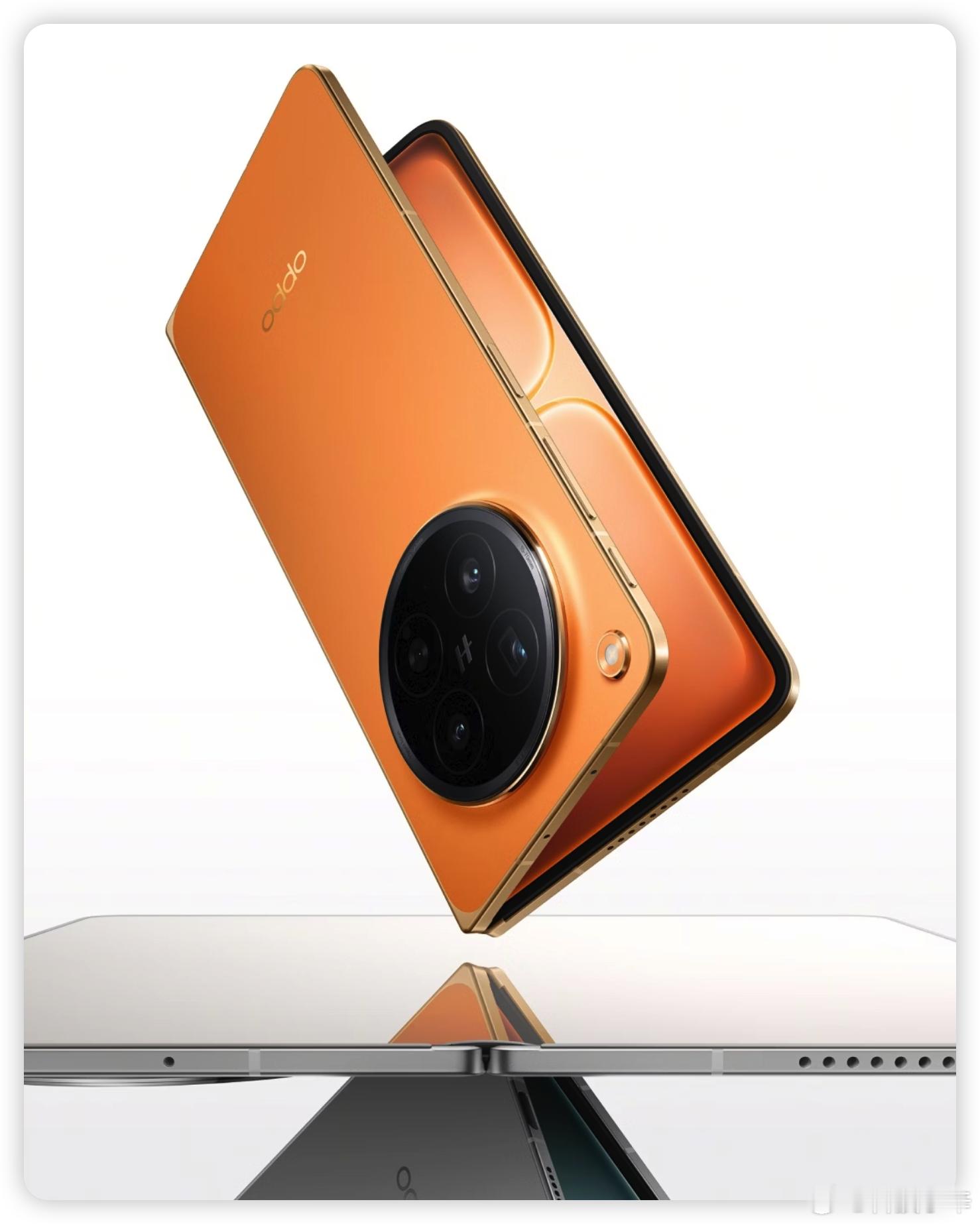 目前折叠屏基本是小折叠、大折叠和阔折叠三足鼎立。小折叠主打便携和颜值，传统大折叠