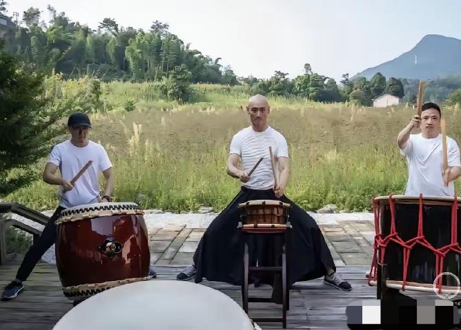 长城上打“日本鼓”这事可没那么简单！

表演方的创始人叶松源，这些年走的，是一条