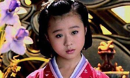 公元前163年，汉惠帝刘盈的皇后张嫣病逝，享年40岁。宫女在替她净身入殓时发现，