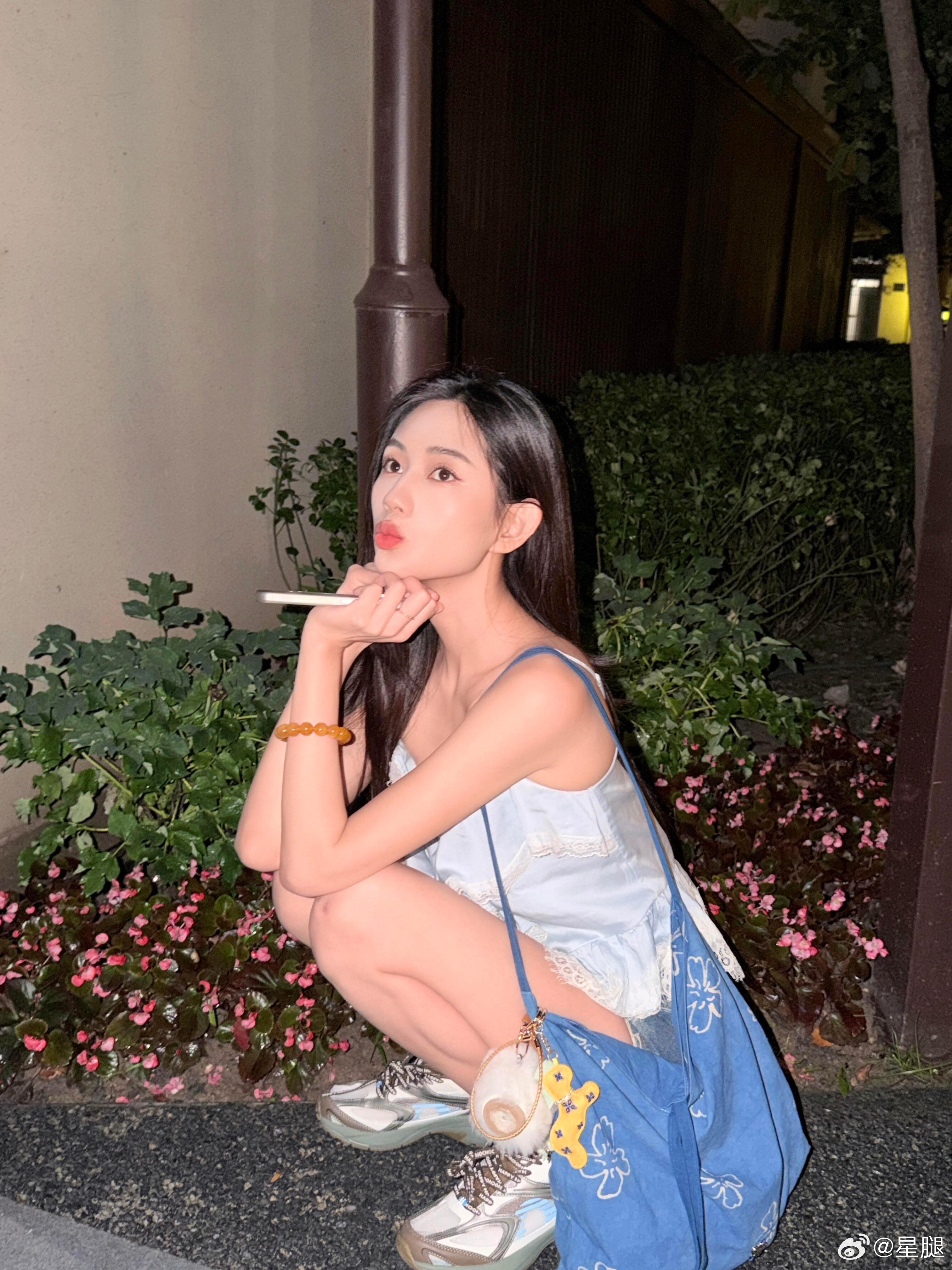 周晓凡 🍃 夏日户外夜拍 