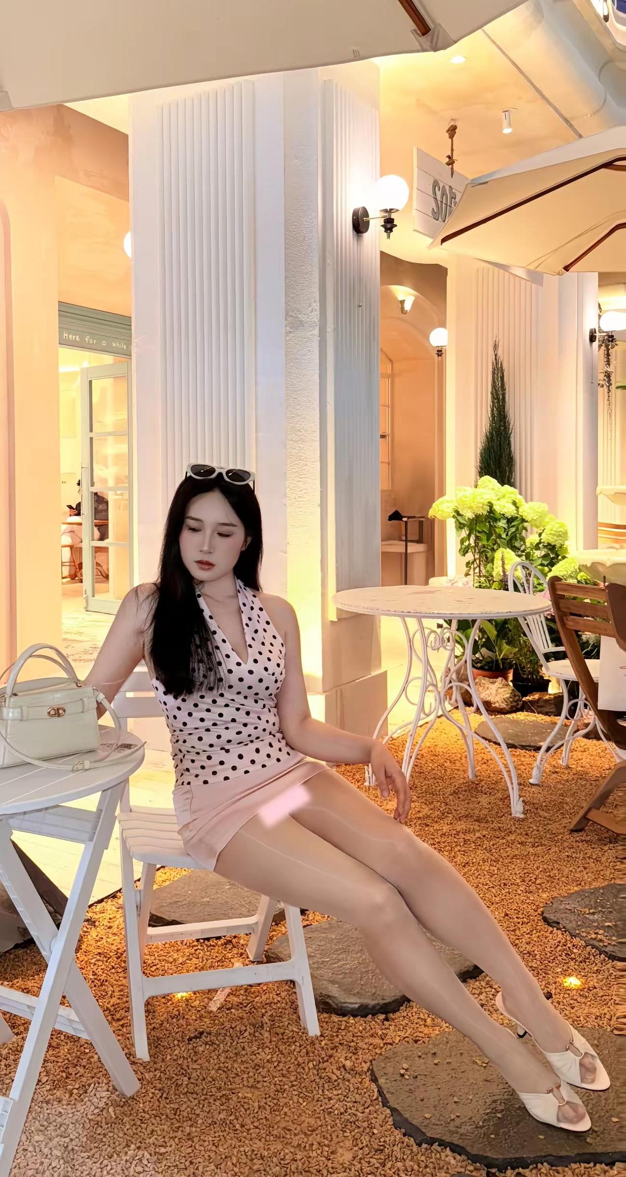 这个女人又有发不完的照片夏季ootd