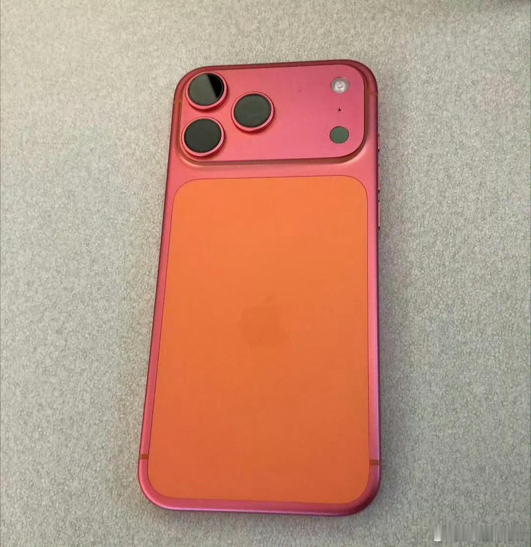 彻查完也没用啊，褪色的难道能给换个新的嘛[doge]苹果彻查iPhone17Pr