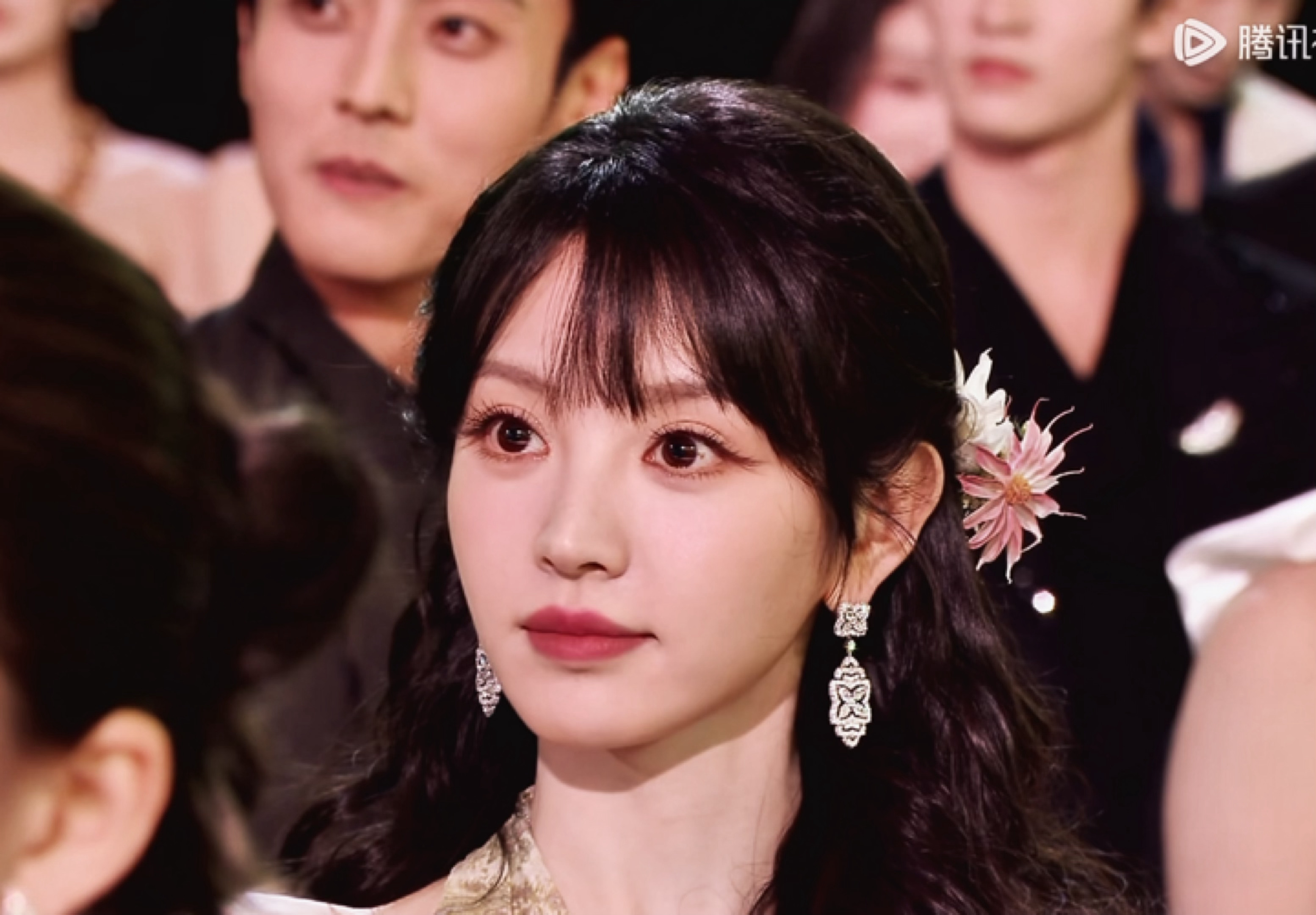 曦薇….🥺这朵花好美吧星光大赏内场