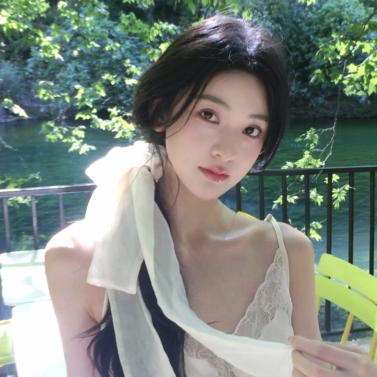 潜入绿色的梦。