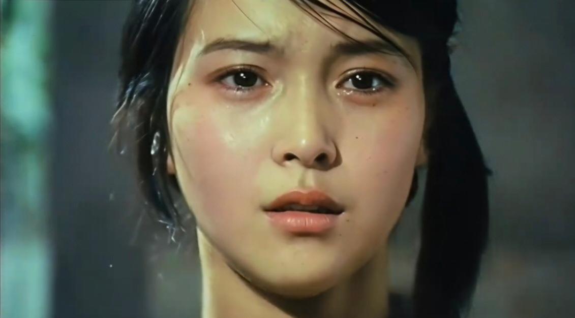 听说这是某知名女星的妈妈！你能猜出是谁的妈妈吗？

个人觉得妈妈年轻时的颜值直接