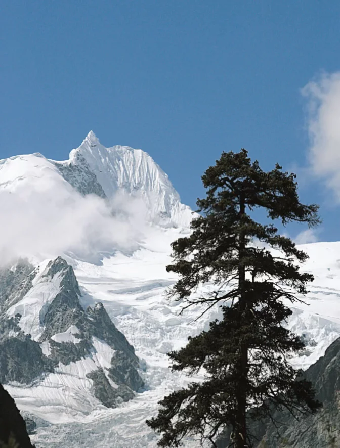 了解冰川，在雪山下欣赏冰川之美