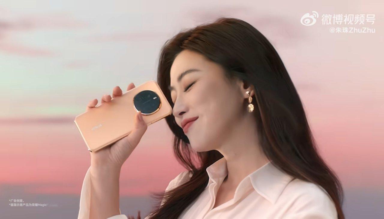 荣耀现在的审美确实越来越出众了，并且考虑的很全面。#荣耀Magic7全新配色朝霞