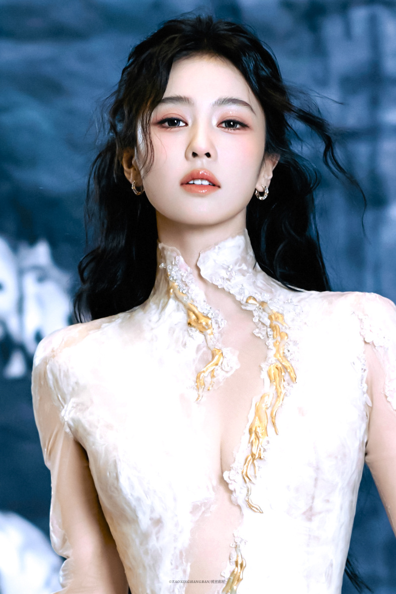 🔮💎白鹿 古堡女爵 ​​​