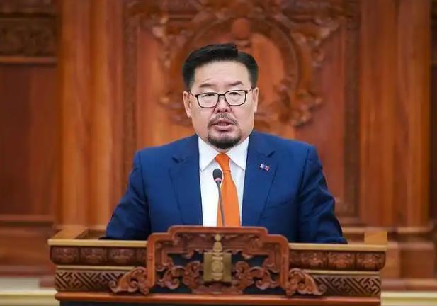 蒙古这回真是变了样！新总理一上台，就当着中国的面，把边境上几十年的老难题一股脑敲