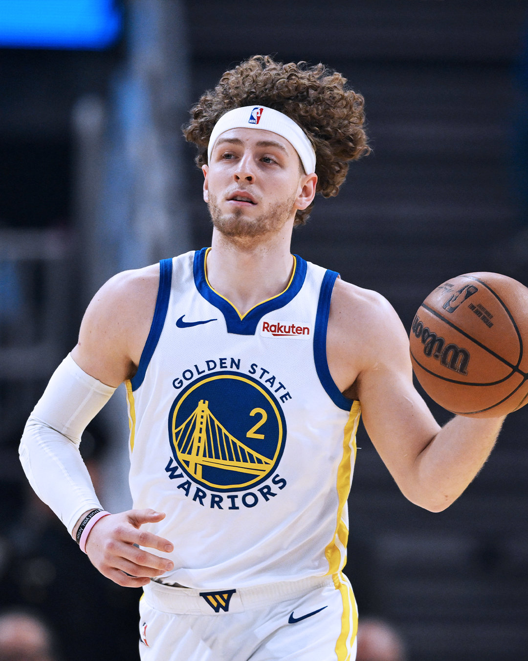 第一节结束，勇士22:31快船；波齐姆斯基6分。勇士vs快船