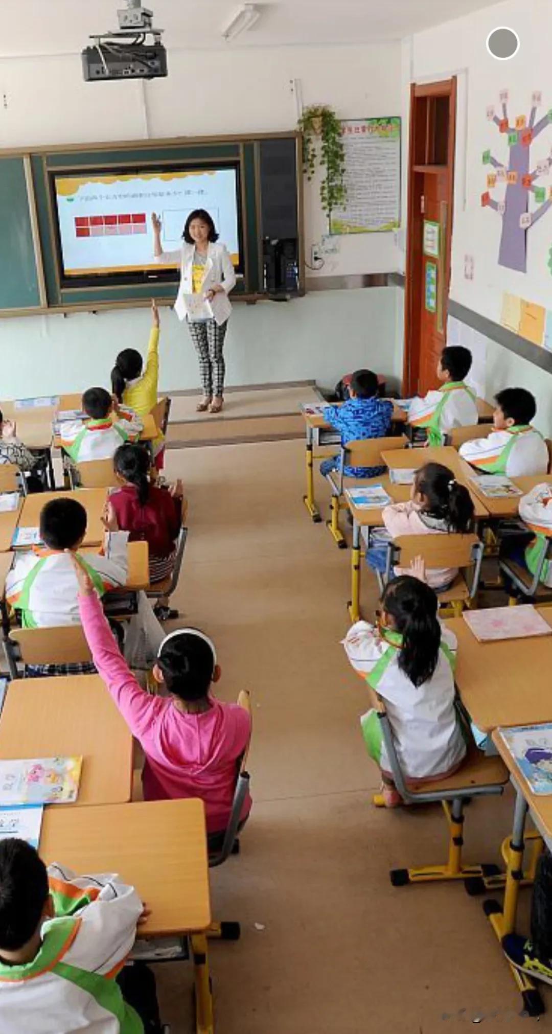 #如何走出焦虑，与孩子共建亲子亲情#
走出焦虑要从身心两个方面去调整

首先，把