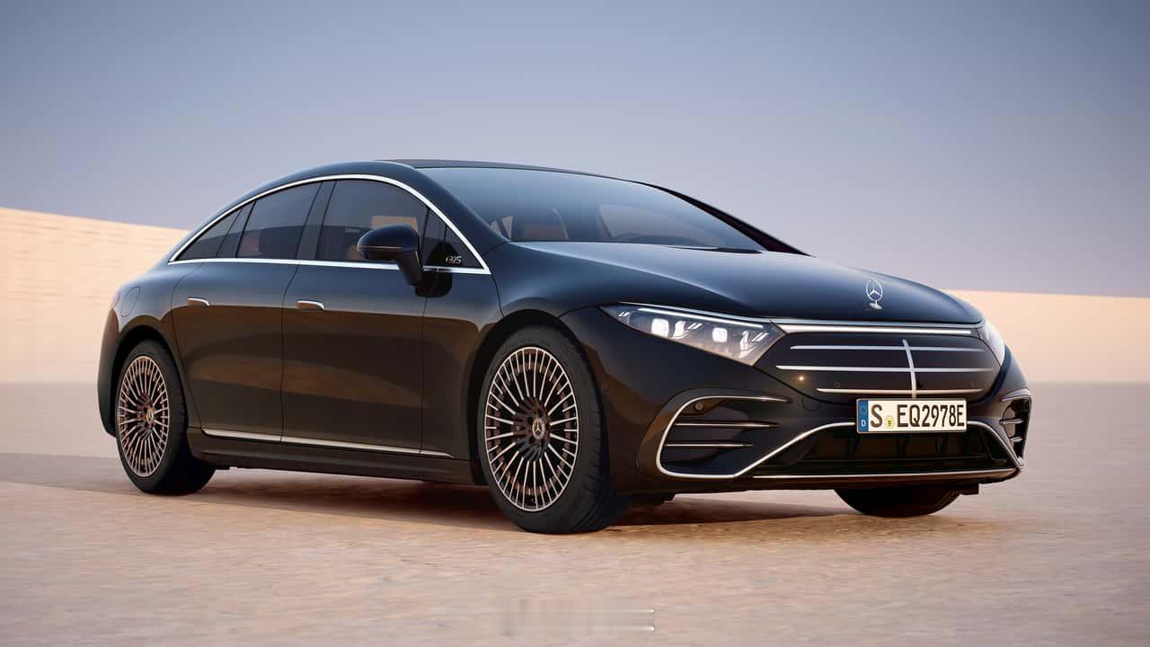 从左到右，EQS经历了三次改款，你们觉得哪个最好看？奔驰eqs奔驰