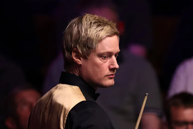 罗伯逊呼吁禁用奥沙利文巧粉引发争议（“巧粉门”风波） 尼尔·罗伯逊呼吁禁止罗尼·