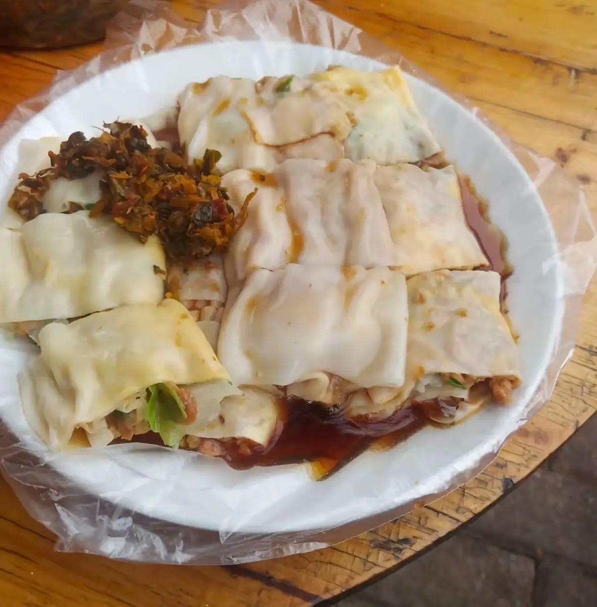 南宁肠粉怪象！广东游客懵了：居然要自己端盘加调料

广西南宁两日游，一份早餐直接