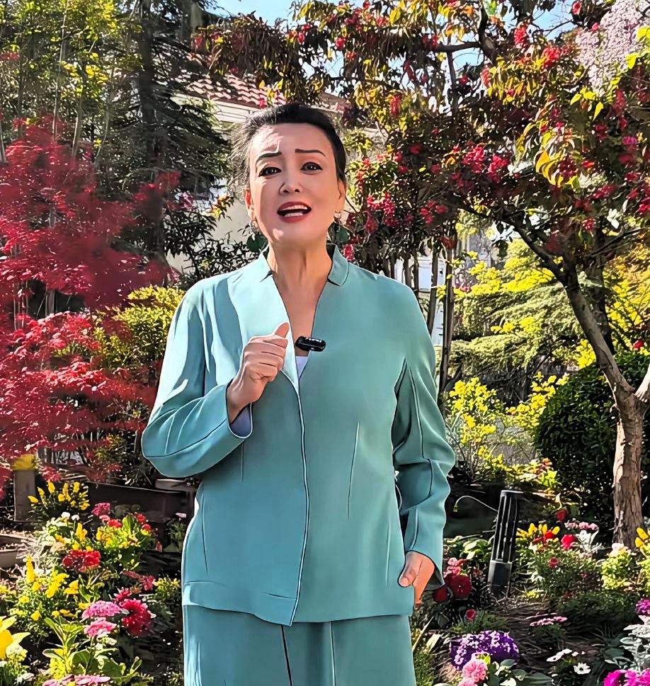 兰姐的日子, 大家觉得真好, 大孙子汪宝儿回来了, 家里热闹了好多, 小孙子也总