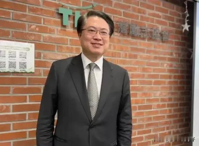 蒋万安实在太强了，尽管屡屡被点名林右昌再度表态没有意愿

如果说来年的地方选举，