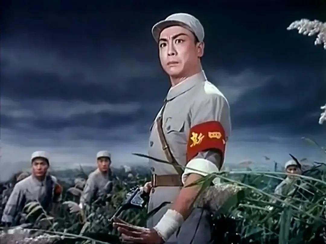 #为何现在有人对样板戏很反感#革命战争年代历史样板戏要大力弘扬，要教育子孙后代不