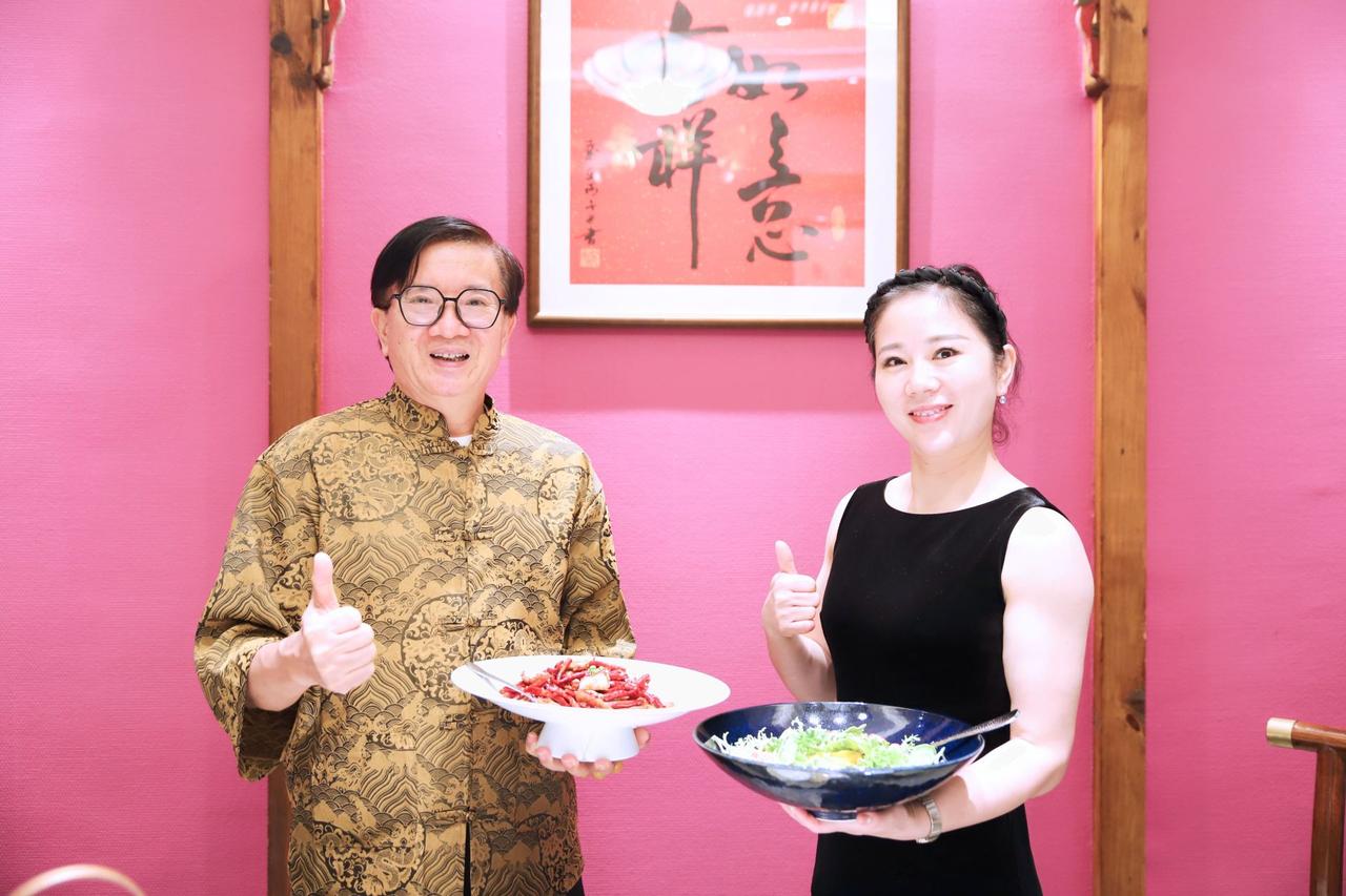 烟火慢煮的福园山下·山野家宴

文/中国湘菜文化大师  邓杰

山风是从福园山的