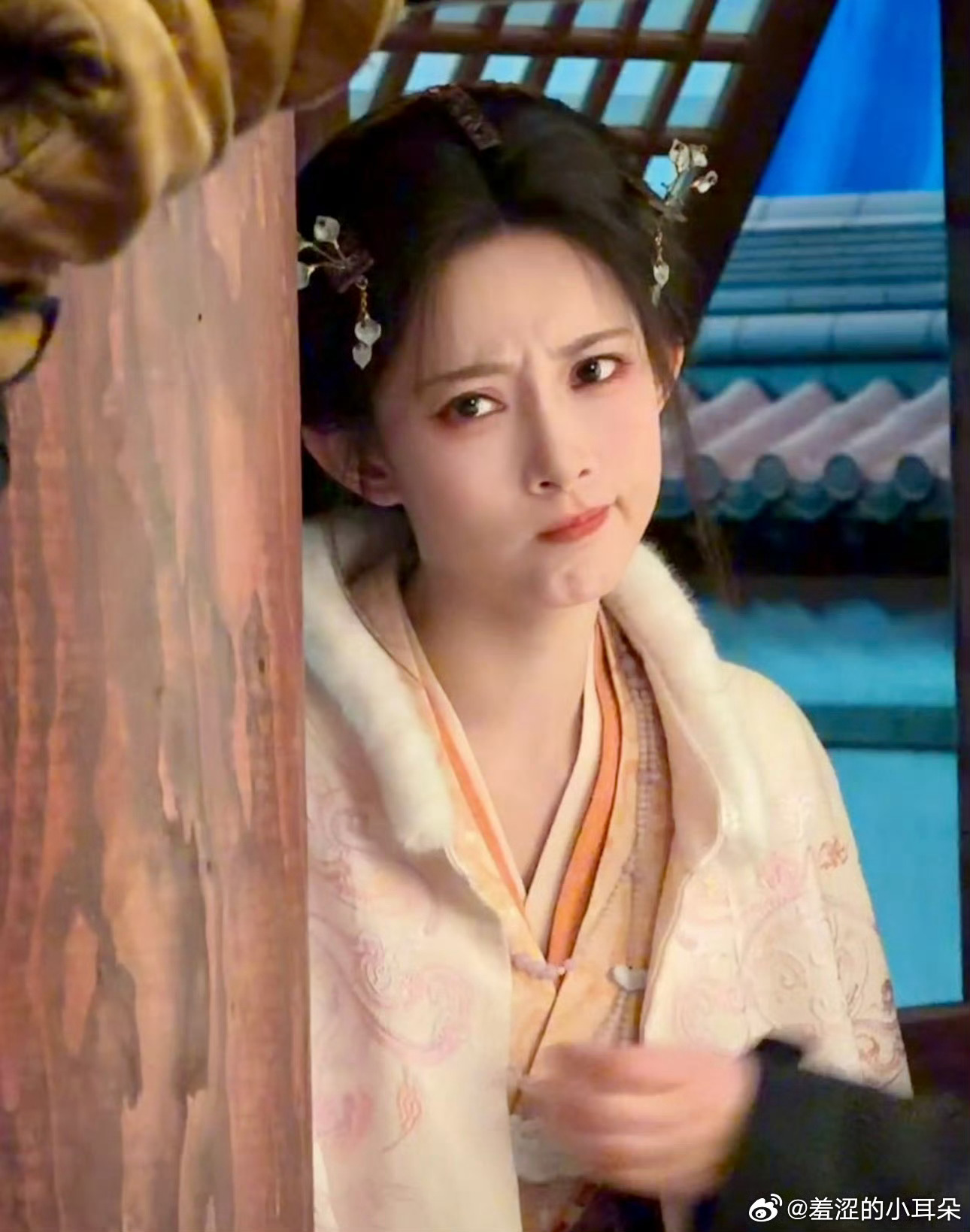 孟子义为了贴合沈妙的眼儿圆圆的少女已经陷入嘟嘴的循环里了 