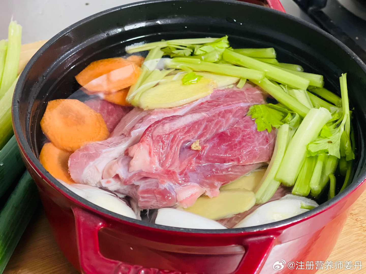 蘸水羊肉，是不是很适合今天啊[哈哈][哈哈][哈哈][哈哈]#公共营养师[超话]