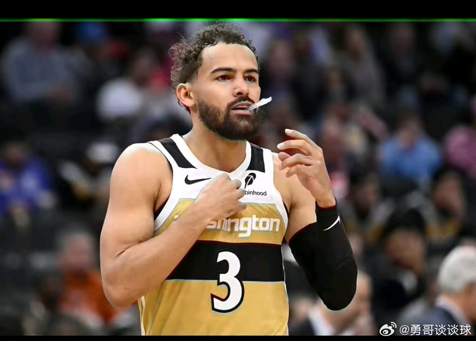 NBA3月21日讯 根据奇才官方报道：特雷·杨在对阵勇士的第三节比赛中右股四头肌