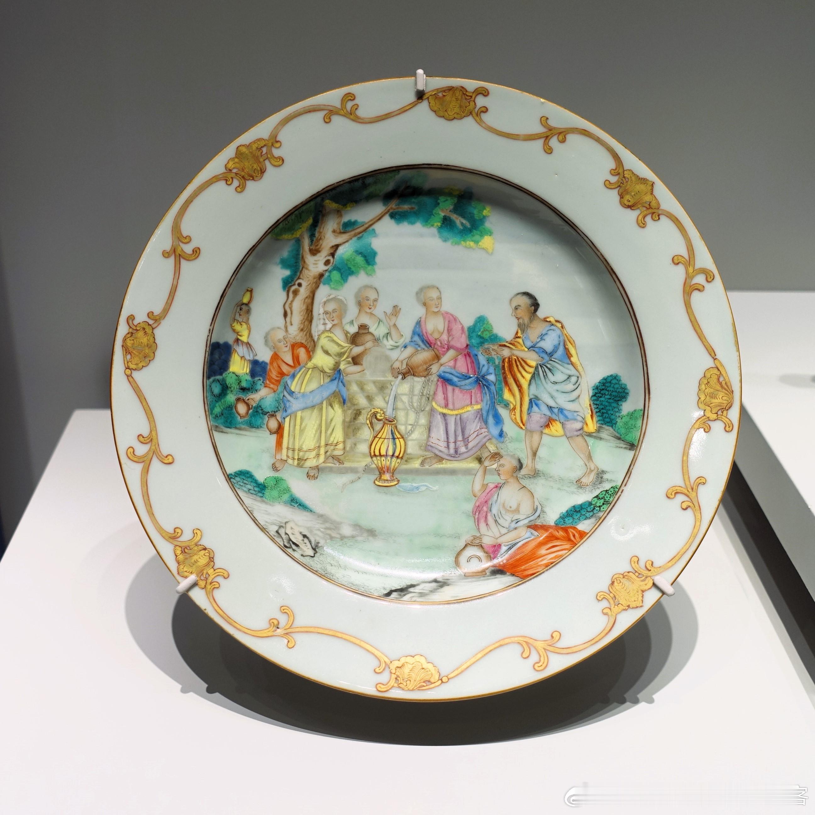 新开放的#上海博物馆东馆# 陶瓷专题馆“China·世界：陶瓷与中外交流”展里，
