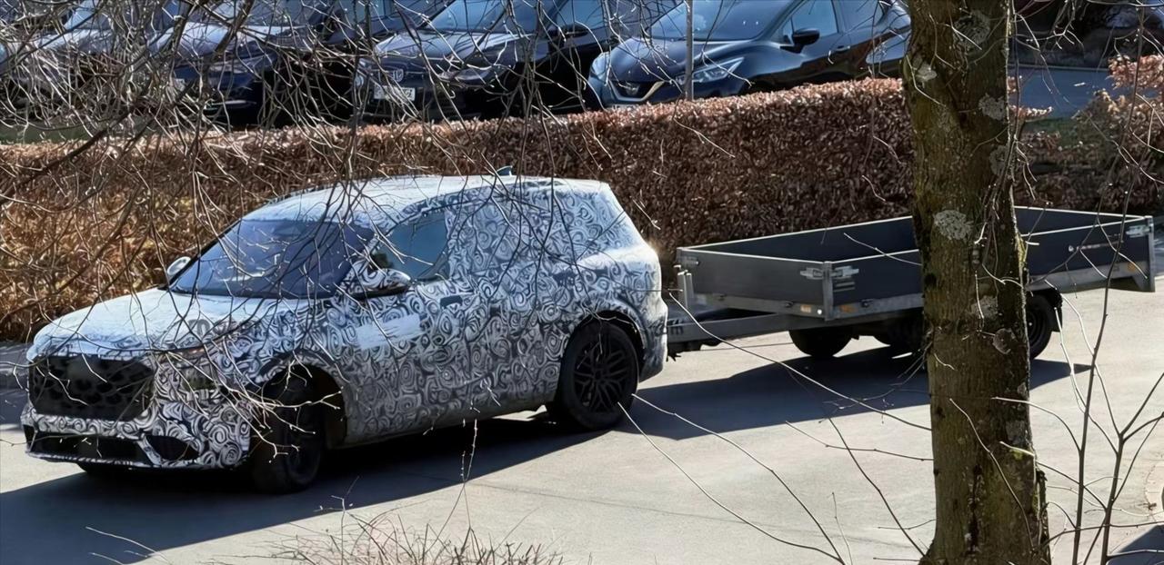 奥迪Q9最新谍照曝光  预计尺寸超5.2米 轴距超3.1米  预计多种动力

