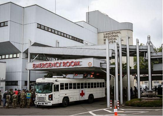 美军伤亡有多大？美媒：医院已超载，血库告急，美军和孕妇抢血用
​特朗普刚放完狠话