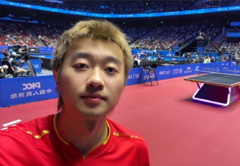 饭局上听国家队的朋友聊起国乒最近的变动，真是让人心里一沉。短短十天，赵子豪、李艺