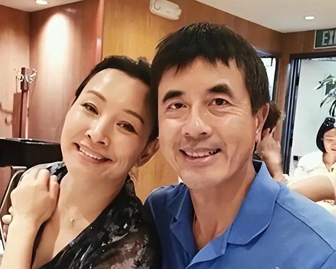 陈冲，我嫁对人了！
 
7月21日，65岁的陈冲突然冲上热搜，这一次，不是因为出