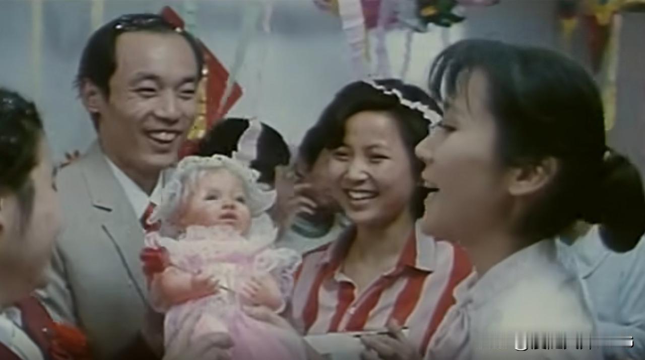去参加老朋友婚礼，
       你猜我都碰到了谁？
       你认识几个？