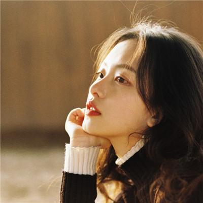 今天一个异性朋友问我
他说阳姐：什么叫异性朋友？
我说：想说的不能说，想做的不能