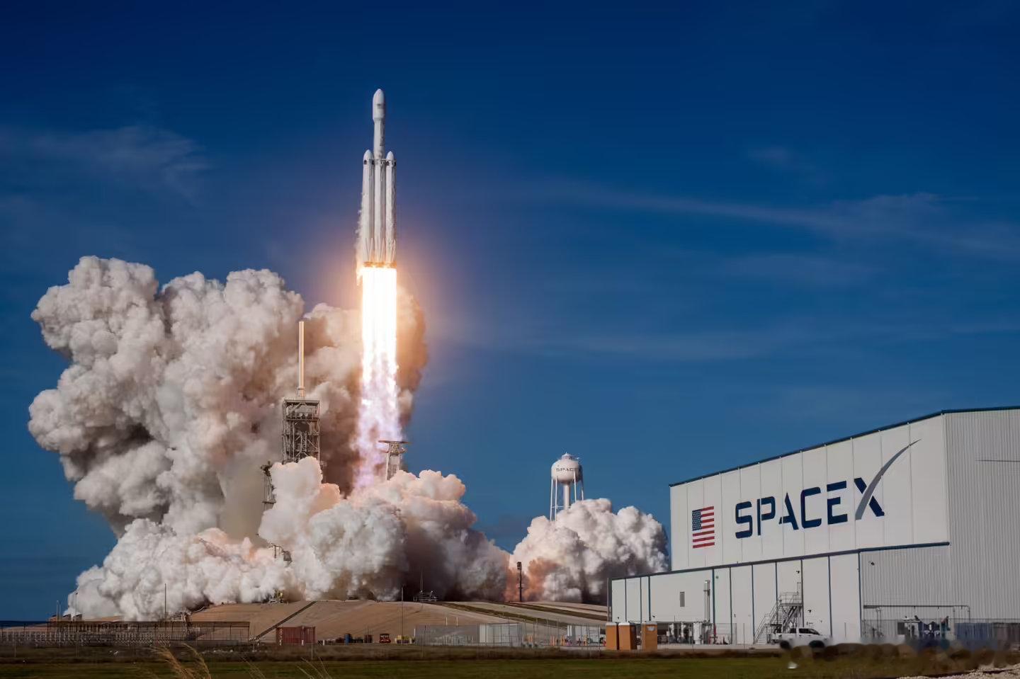 SpaceX计划建设多个太空港【SpaceX计划在全球多地建设太空港，支撑星舰每