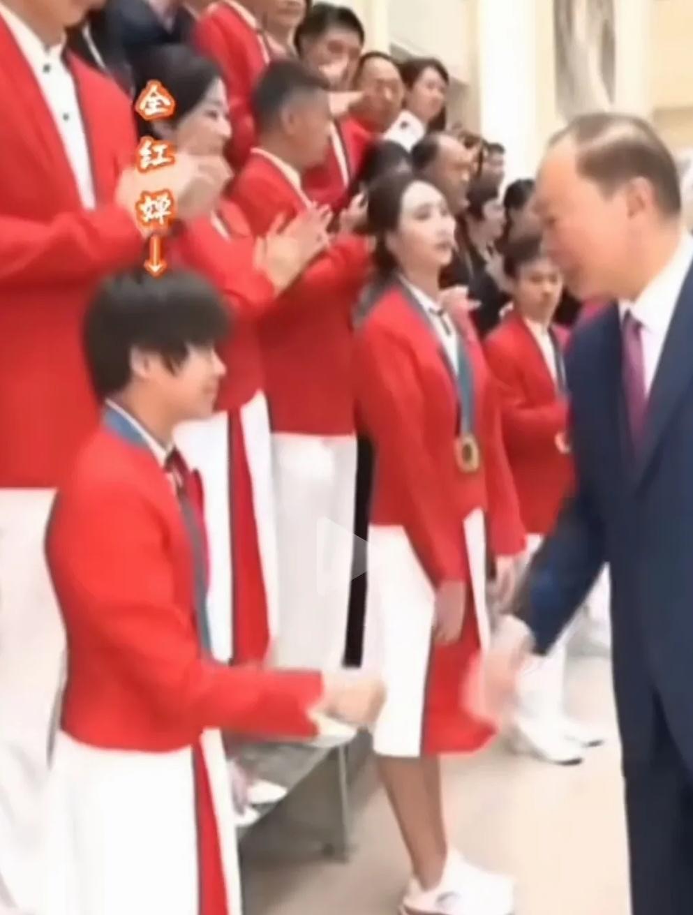 蝉宝要回广东省啦。

我就想啊，湛江可真是有福了。

这就好比天上掉馅饼似的，这