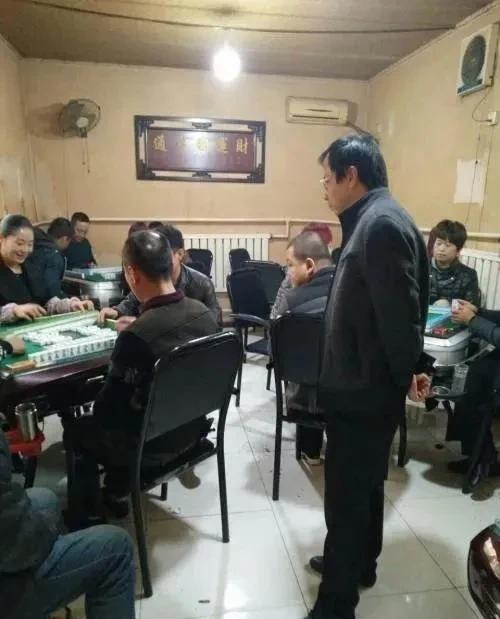 若将所有麻将室一概取缔，会出现怎样的局面？别急着叫好，真正的变化可能不在街面，而