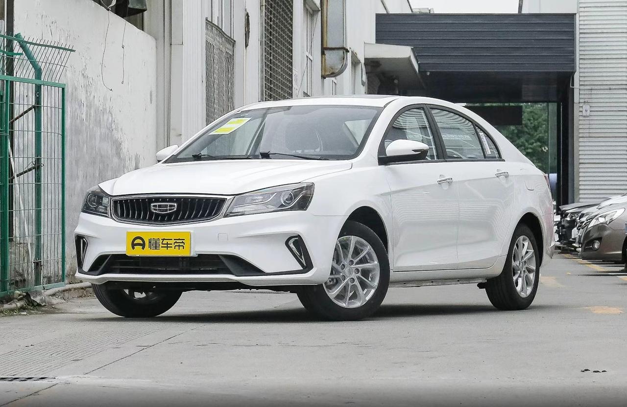 作为国产家轿“常青树”，吉利帝豪累计销量超330万辆，堪称二手车市场的“硬通货”