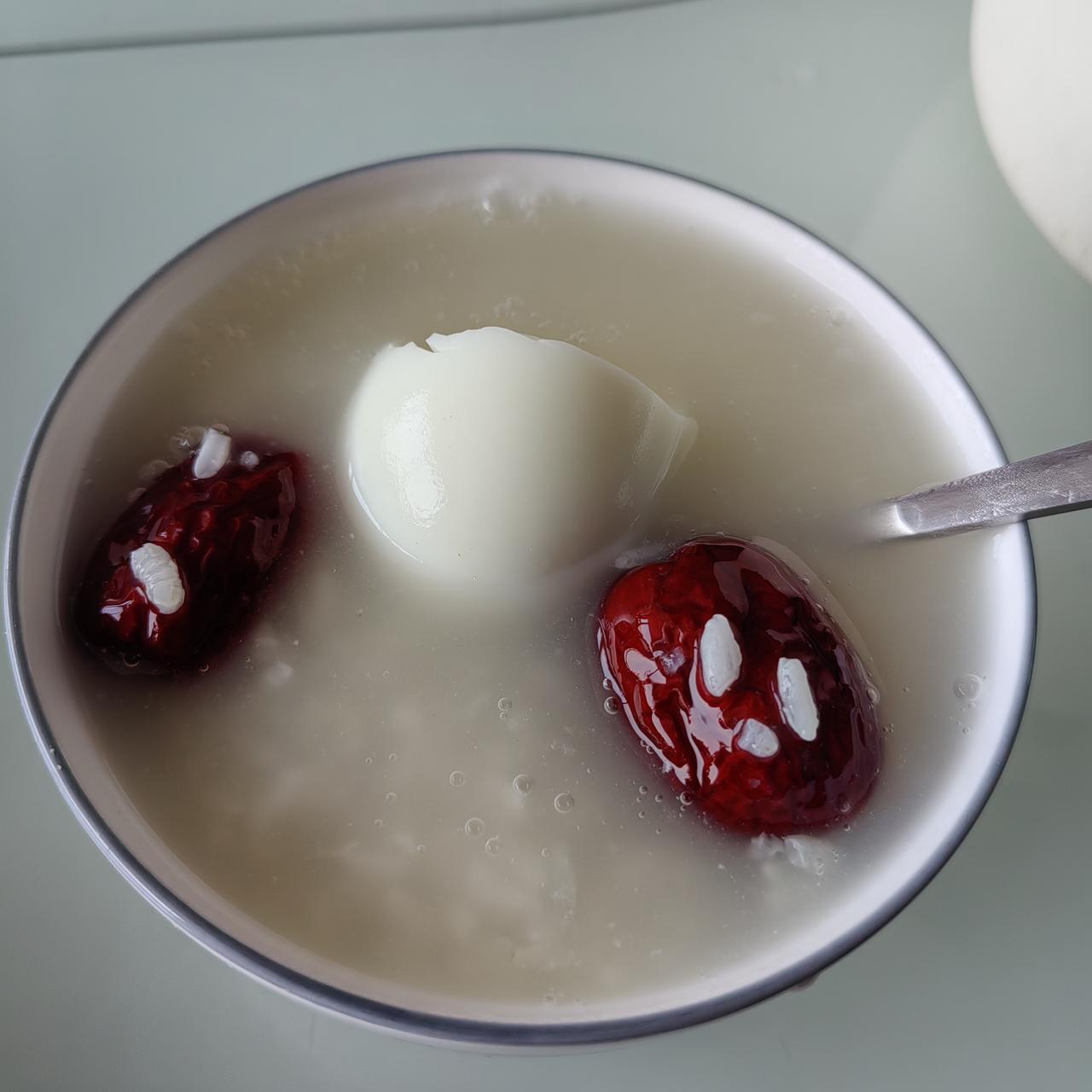 《素食斋》第103天
早粥晚汤都加馕，
午餐鸡蛋青菜面。
硬是减肥十六斤，
坚持