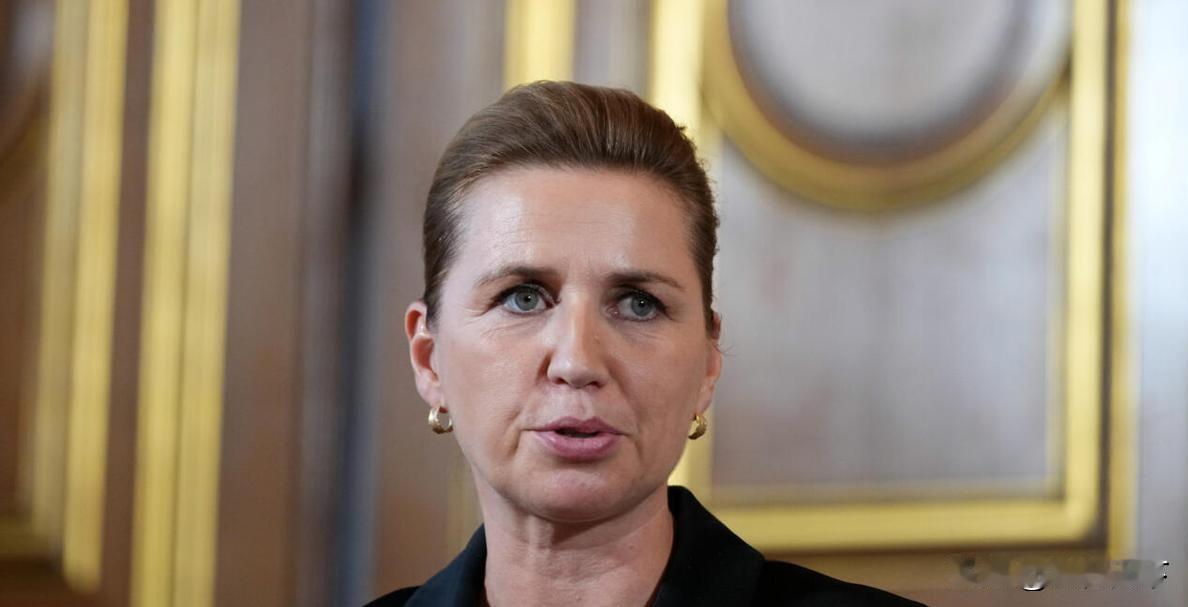 被丹麦首相威胁后，特朗普摊牌了：没了美国，北约啥也不是！5架直升机就能拿下的岛，