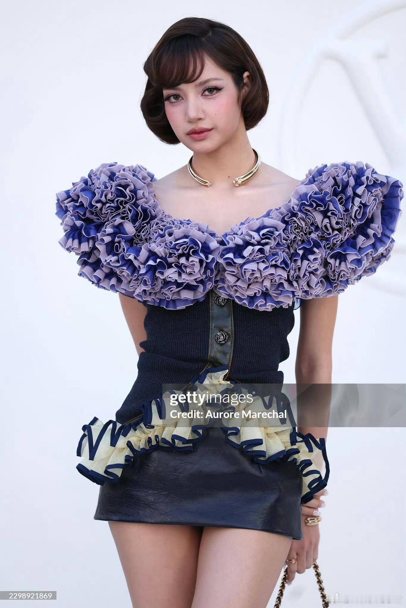 Lisa每次的看秀都可塑性很强 ​​​
